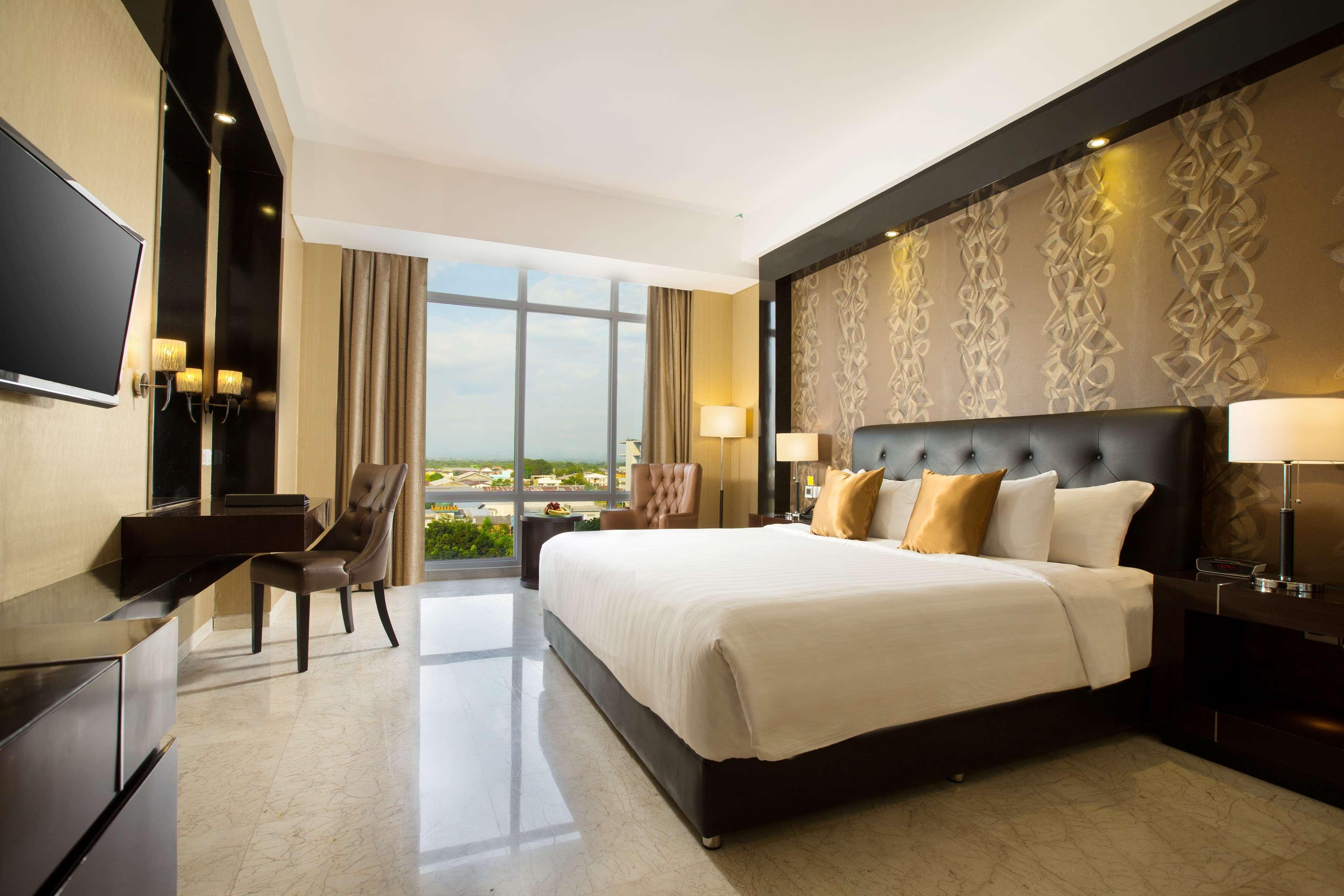 Grand Mercure Solo Baru Exterior photo