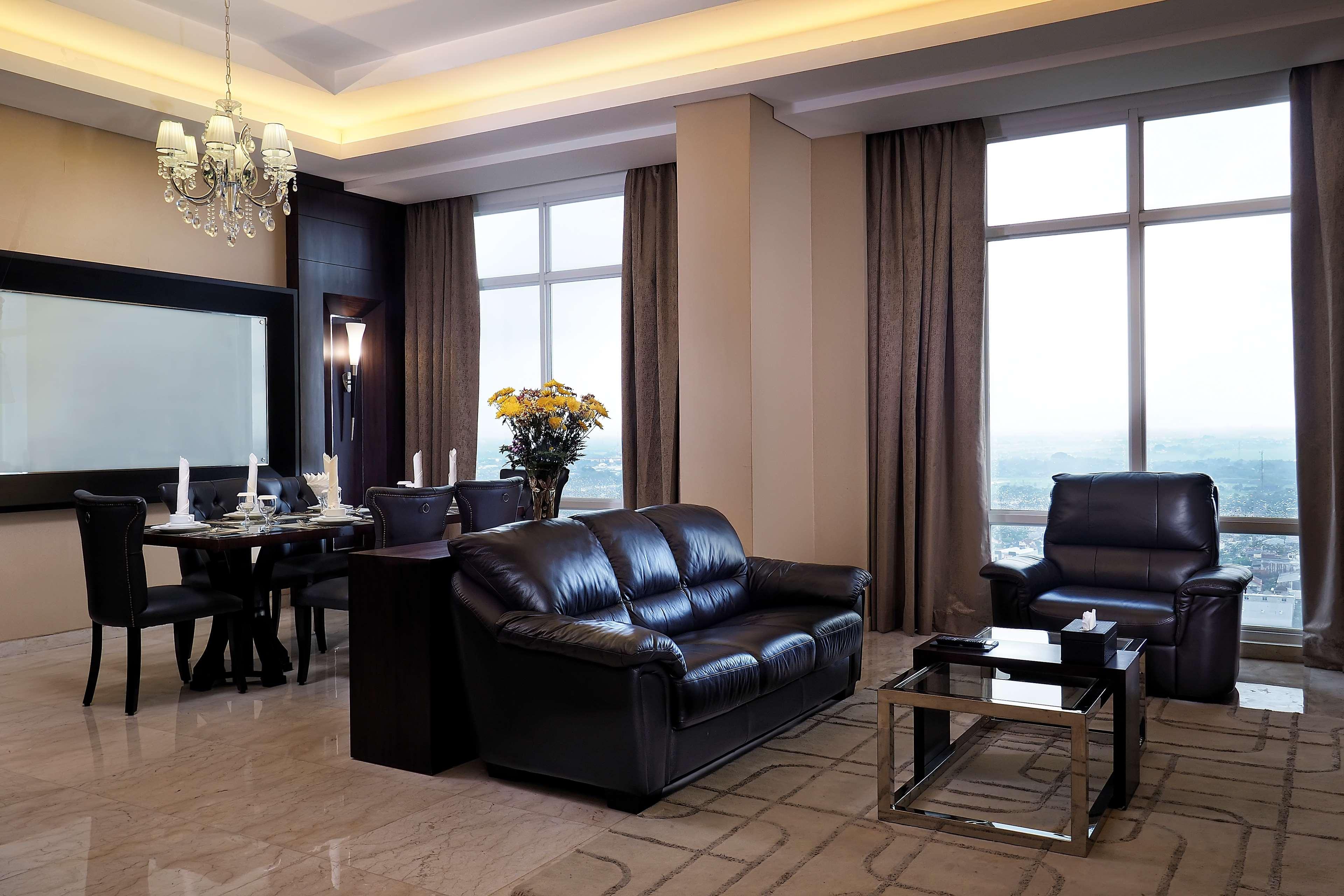 Grand Mercure Solo Baru Exterior photo