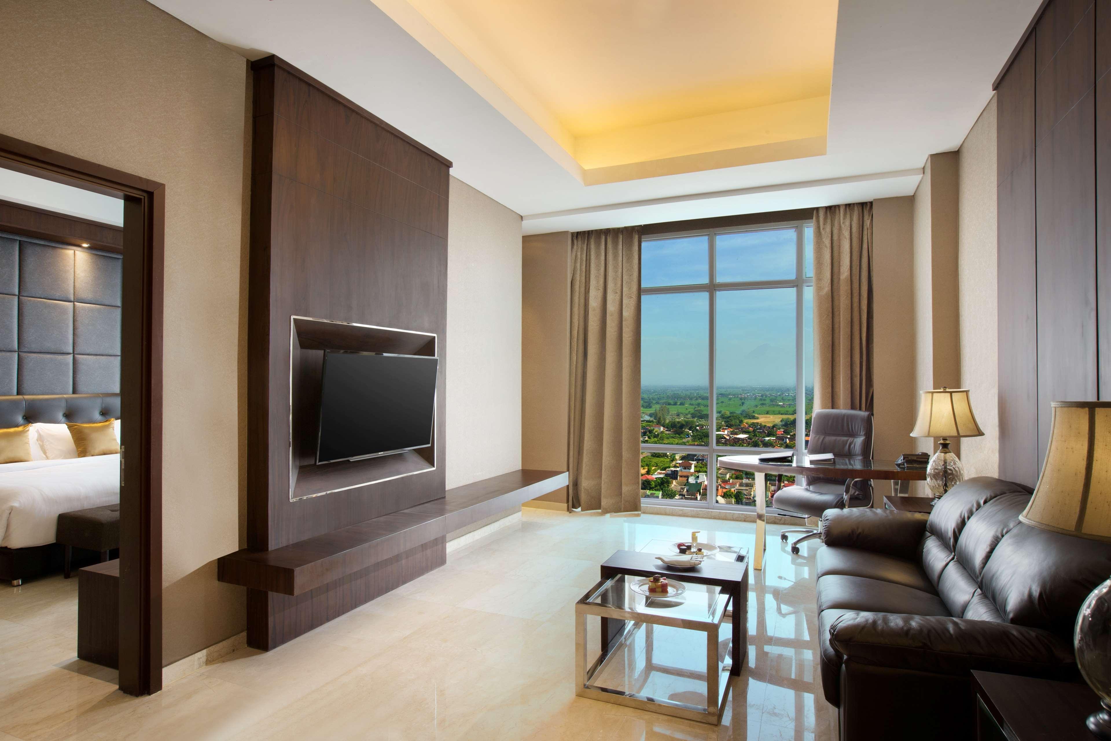 Grand Mercure Solo Baru Exterior photo