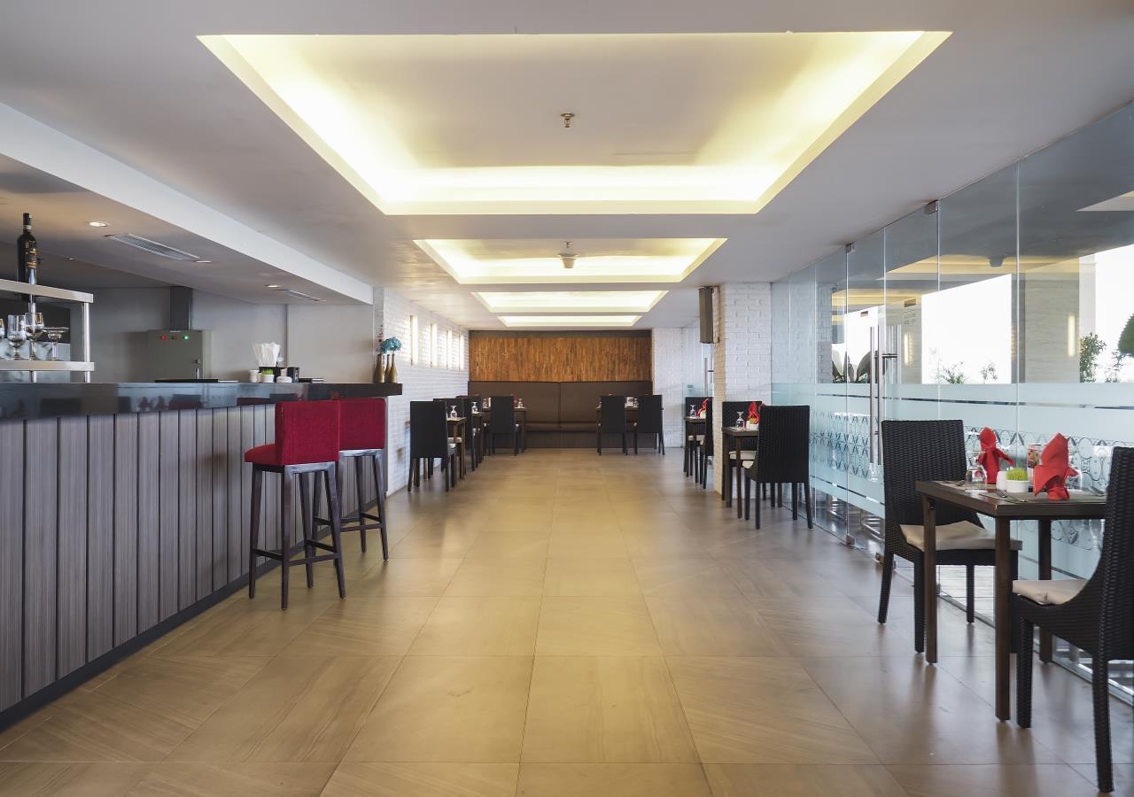 Grand Mercure Solo Baru Exterior photo